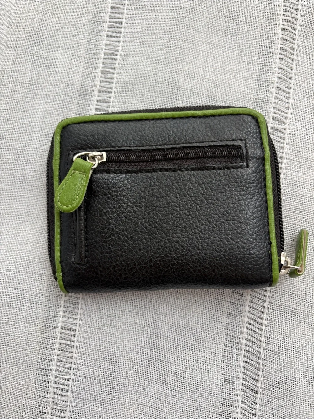 Vintage Y2K NWOT Black and Green Initial 'C' Zip Wallet